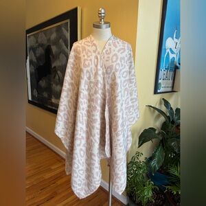 lauren conrad pink leopard print shawl ruana cape shrug poncho